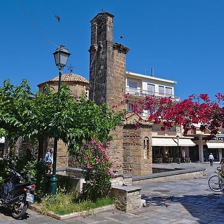 Citysea Fusion, Elegant Gem Minutes From The Beach Kalamata Exteriér fotografie